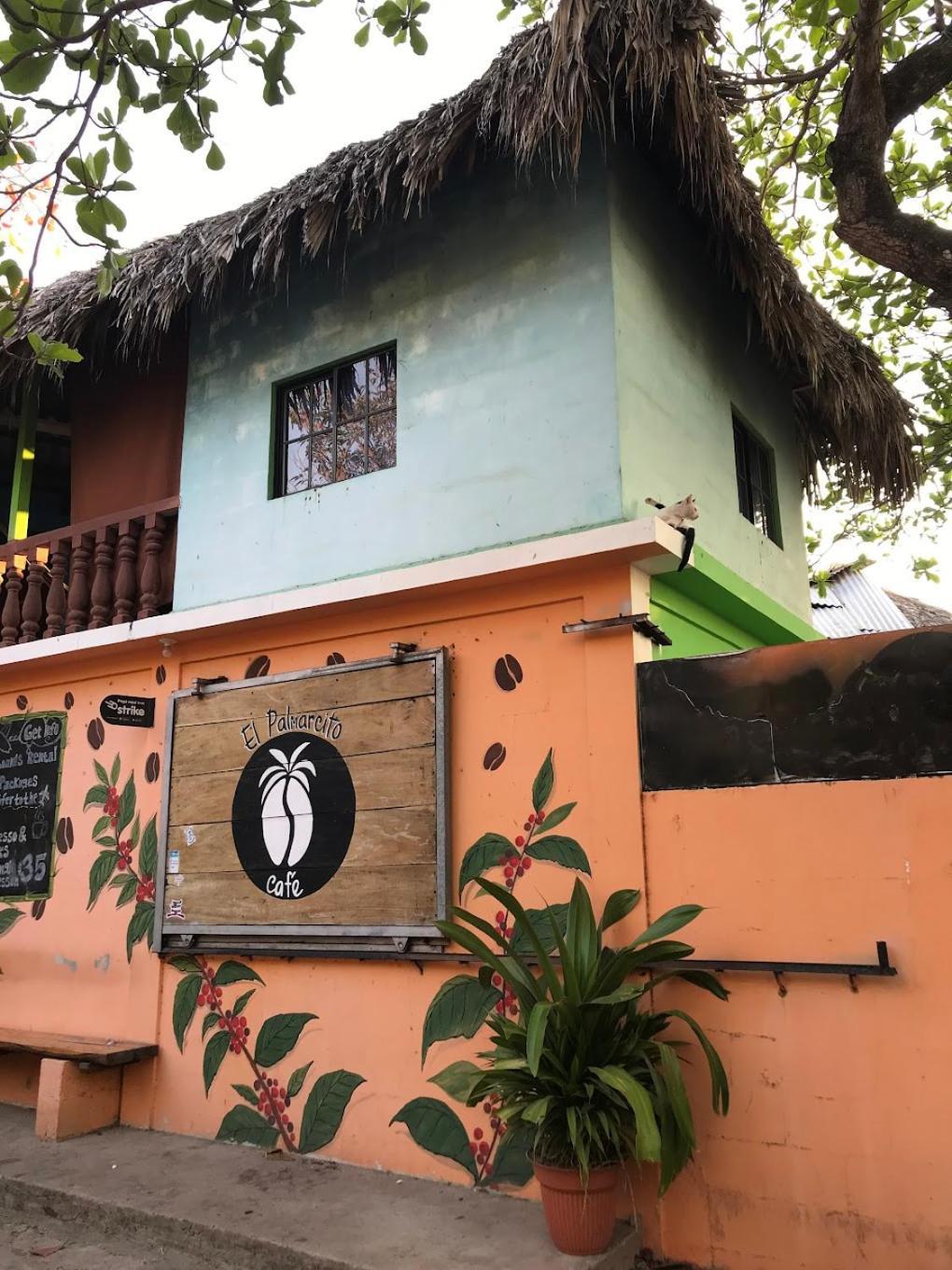 Hostal Tia Reyna El Zonte Ngoại thất bức ảnh
