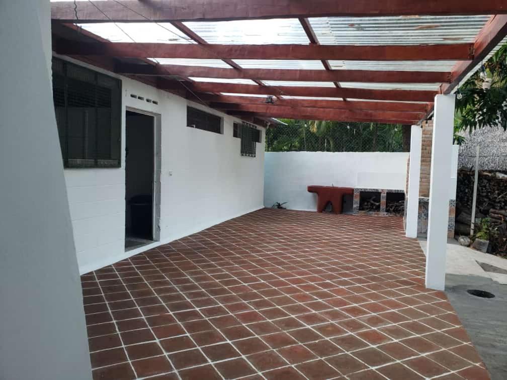 Hostal Tia Reyna El Zonte Ngoại thất bức ảnh