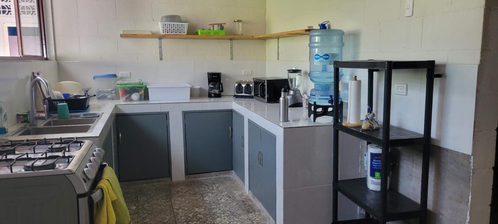 Hostal Tia Reyna El Zonte Ngoại thất bức ảnh