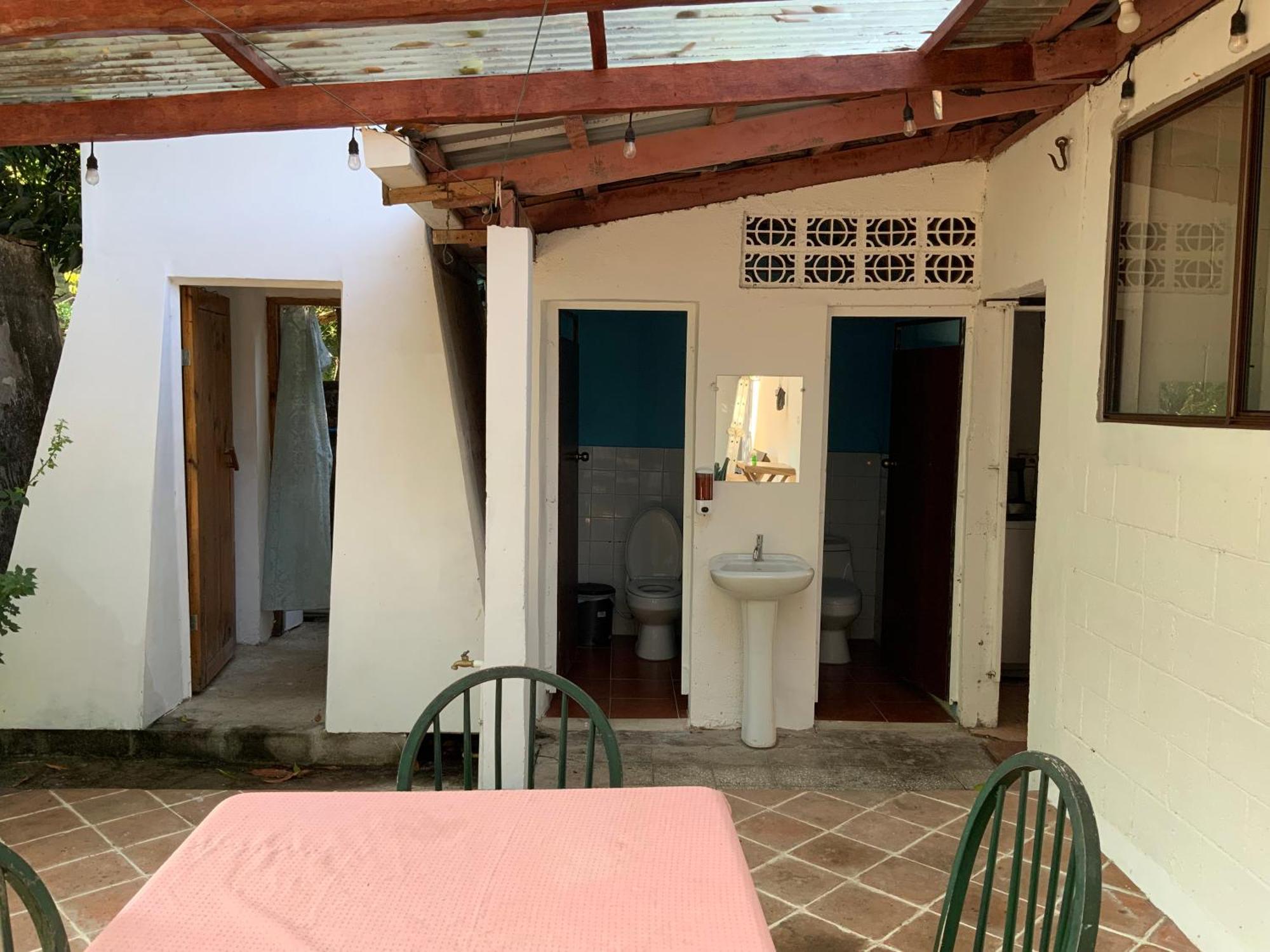 Hostal Tia Reyna El Zonte Ngoại thất bức ảnh